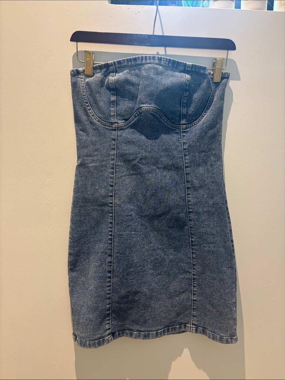 Timing Washed Blue Strapless Denim Mini Skirt